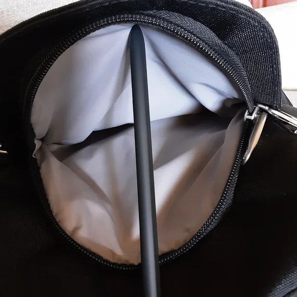 Travelon Black Anti-Theft Classic Crossbody Bag - Picture 6 of 13